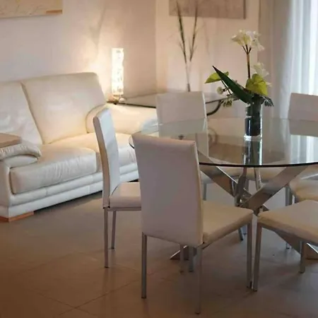 דירה A 50 Metres De La זונזה