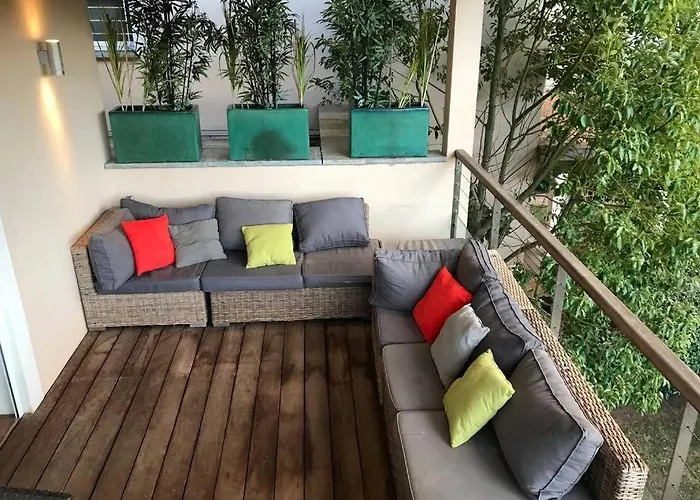 Apartamento à 50 Mètres De La *