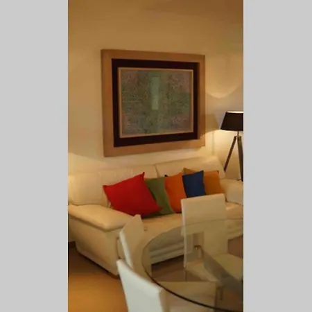 A 50 Metres De La Apartment *