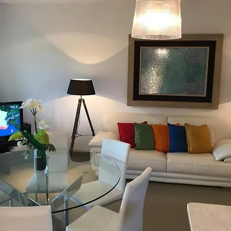 A 50 Metres De La Apartment