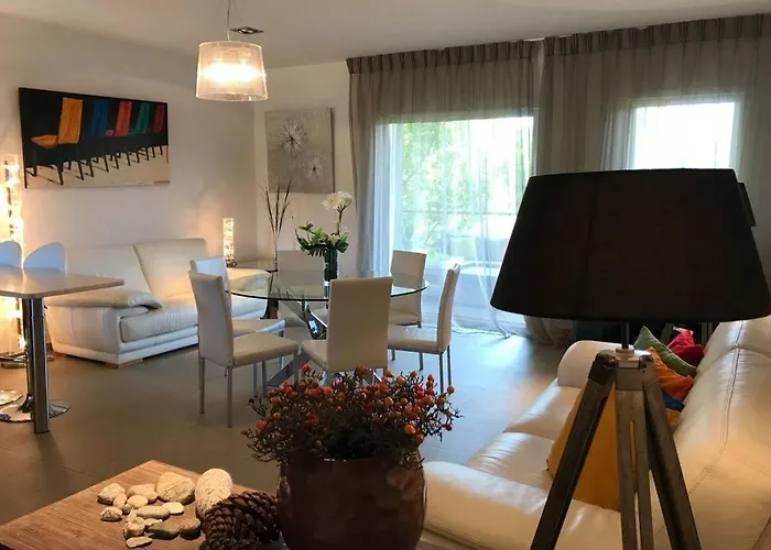 A 50 Metres De La 公寓 宗扎