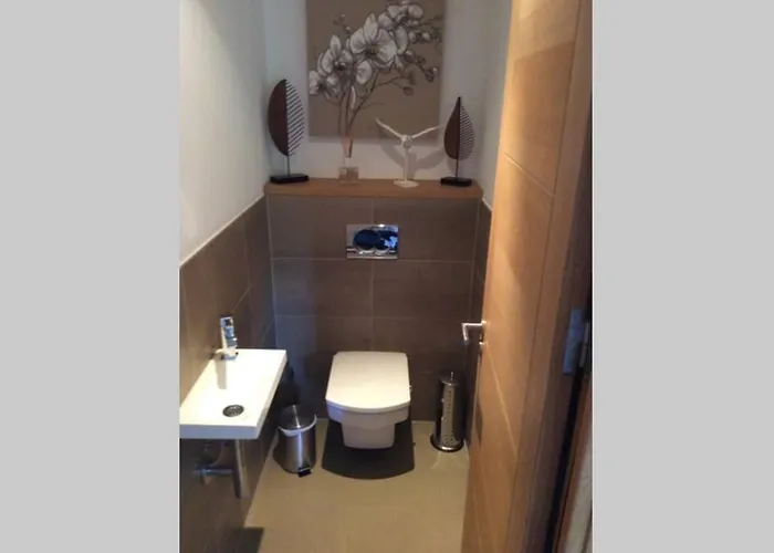 A 50 Metres De La Apartment
